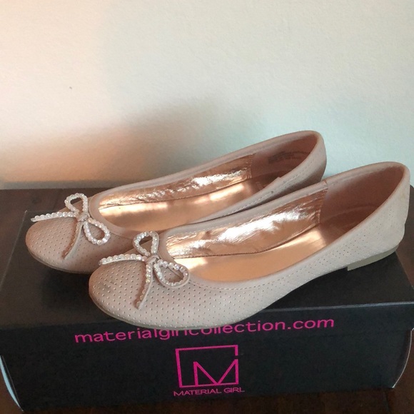 Material Girls tan flats - Picture 7 of 7